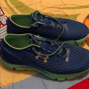 UA speedform running shoes